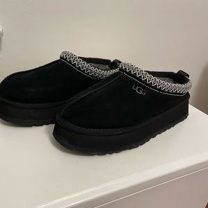 UGG Tazz Slippers - Black Size 9